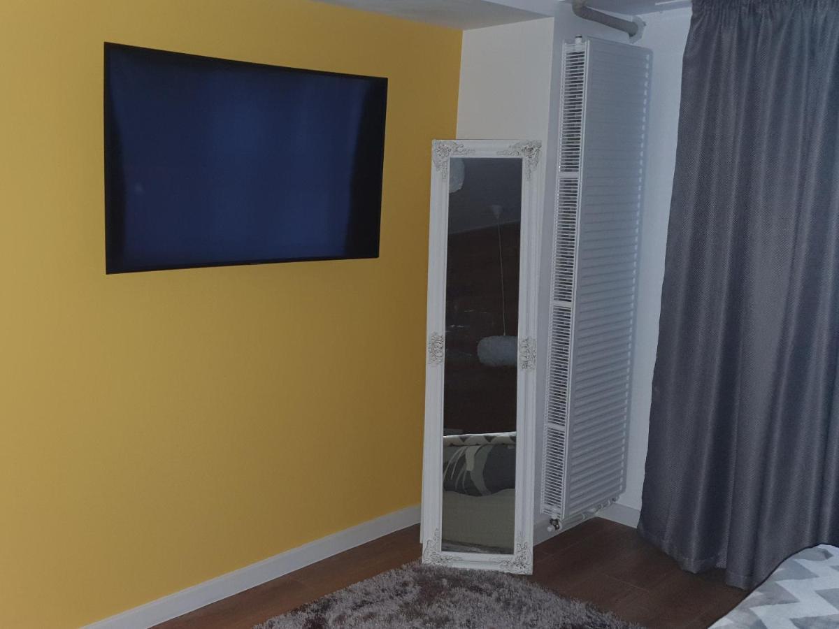 Apartament Ultracentral 2 Дробета-Турну-Северин Номер фото